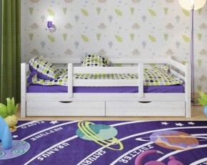 Детская кровать из массива березы Соня-5 (Белый/Лак) в Талице - talica.mebel-74.com | фото
